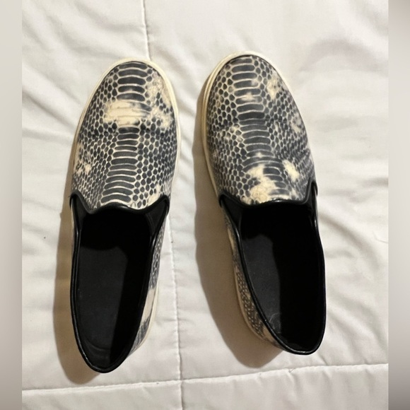 Cole Haan womens slip on Bowie light blue snakeskin shoes 7.5 slip on sneaker‍‍ - Picture 5 of 14